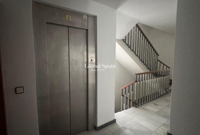 Resale - APARTMENT -
ORIHUELA - Zona Centro