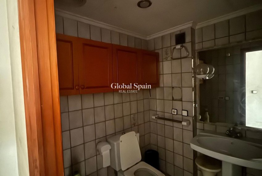 Resale - APARTMENT -
ORIHUELA - Zona Centro