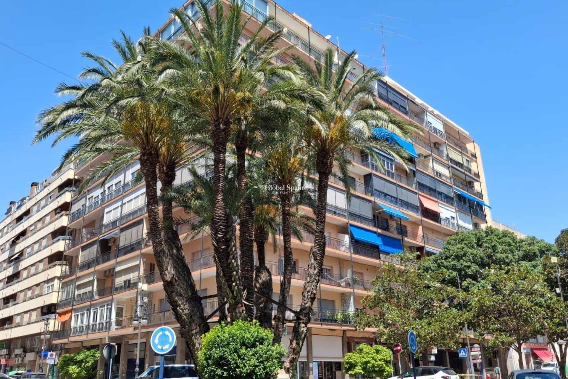 Resale - APARTMENT -
ORIHUELA - Zona Centro