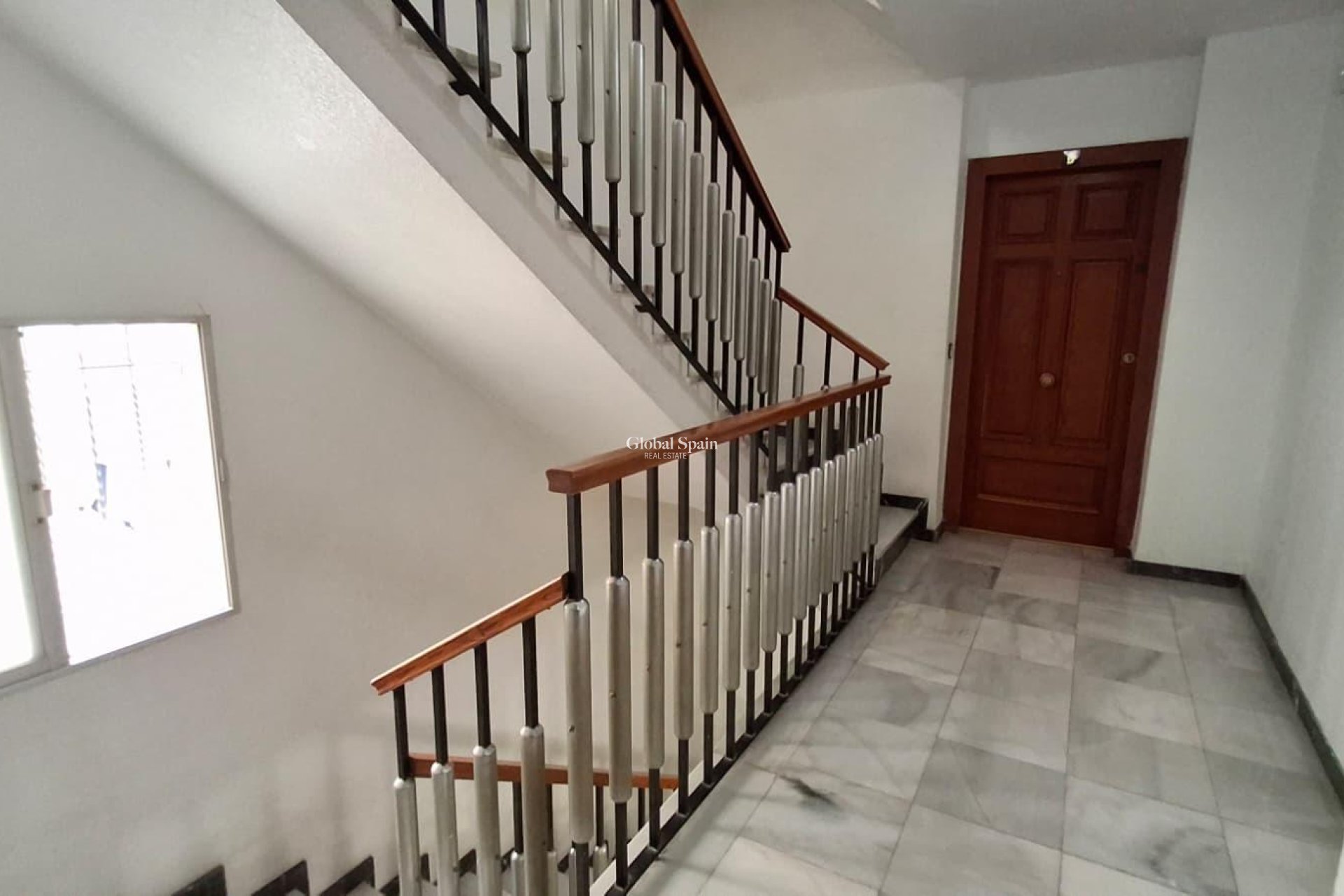 Resale - APARTMENT -
ORIHUELA - Zona Centro