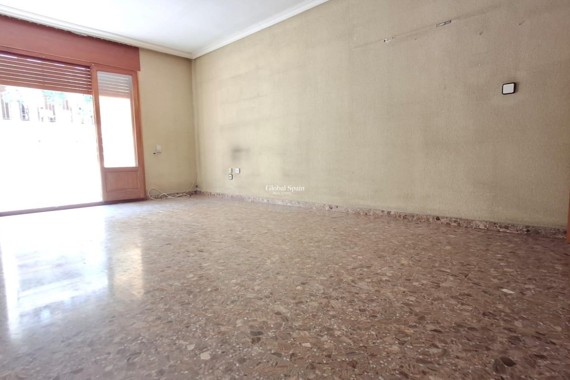 Resale - APARTMENT -
ORIHUELA - Zona Centro