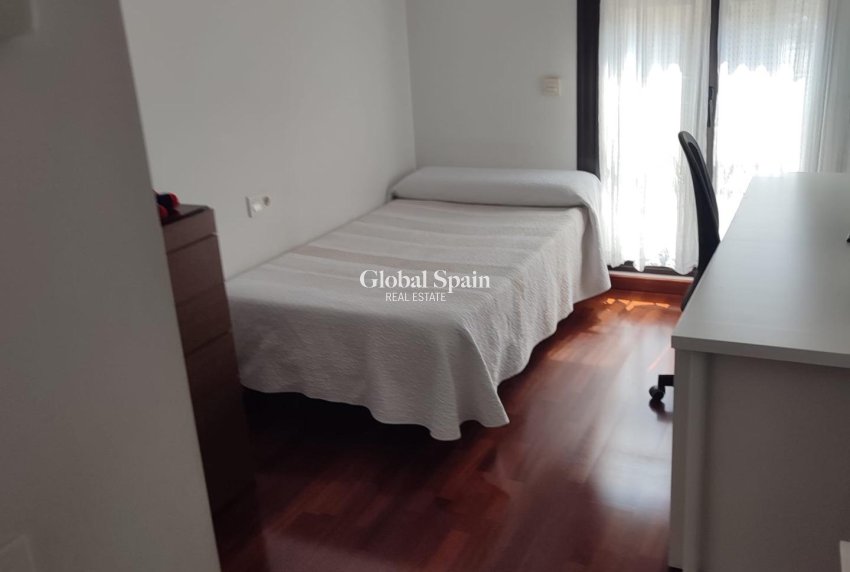 Resale - APARTMENT -
ORIHUELA - Zona Centro