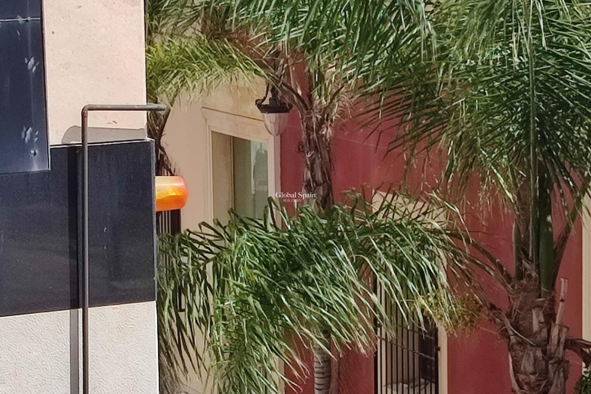 Resale - APARTMENT -
ORIHUELA - Zona Centro