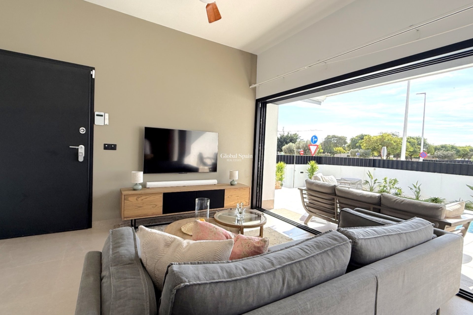 Resale - Apartment -
PILAR DE LA HORADADA - Costa Blanca Sur