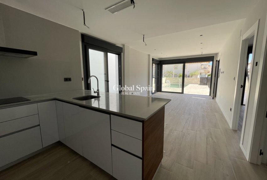 Resale - APARTMENT -
PILAR DE LA HORADADA - Costa Blanca