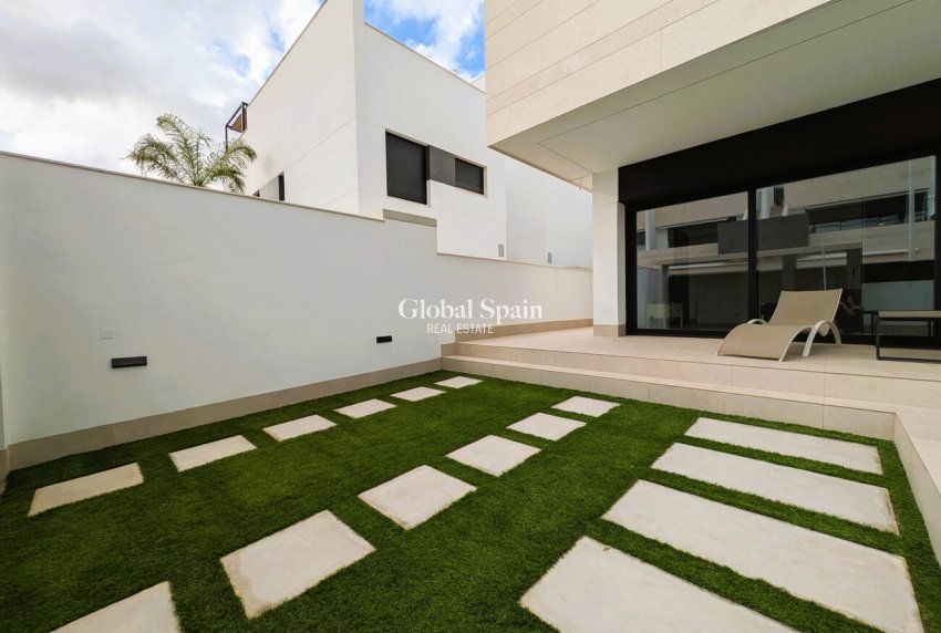 Resale - APARTMENT -
PILAR DE LA HORADADA - Costa Blanca