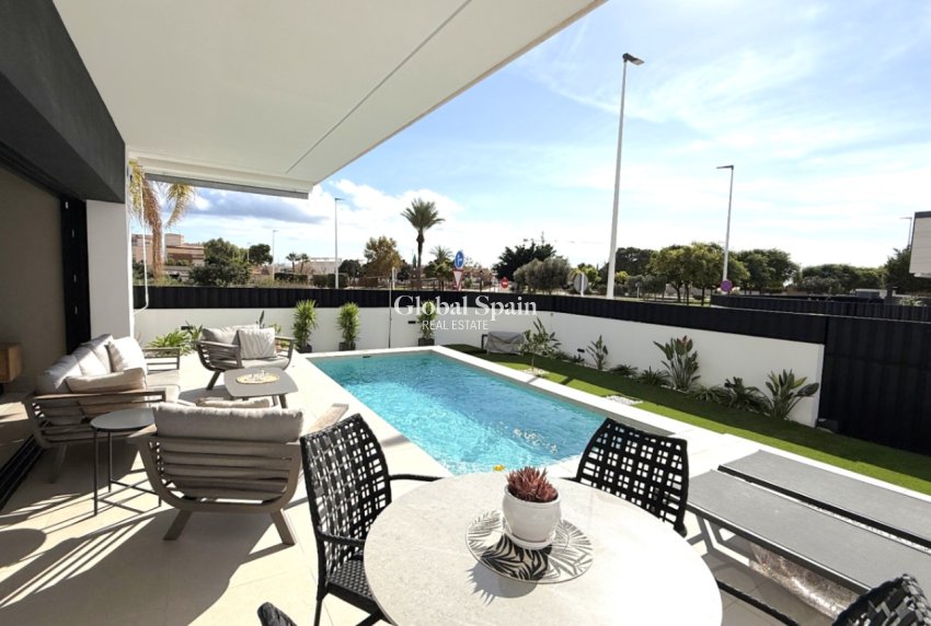 Resale - APARTMENT -
PILAR DE LA HORADADA - Costa Blanca
