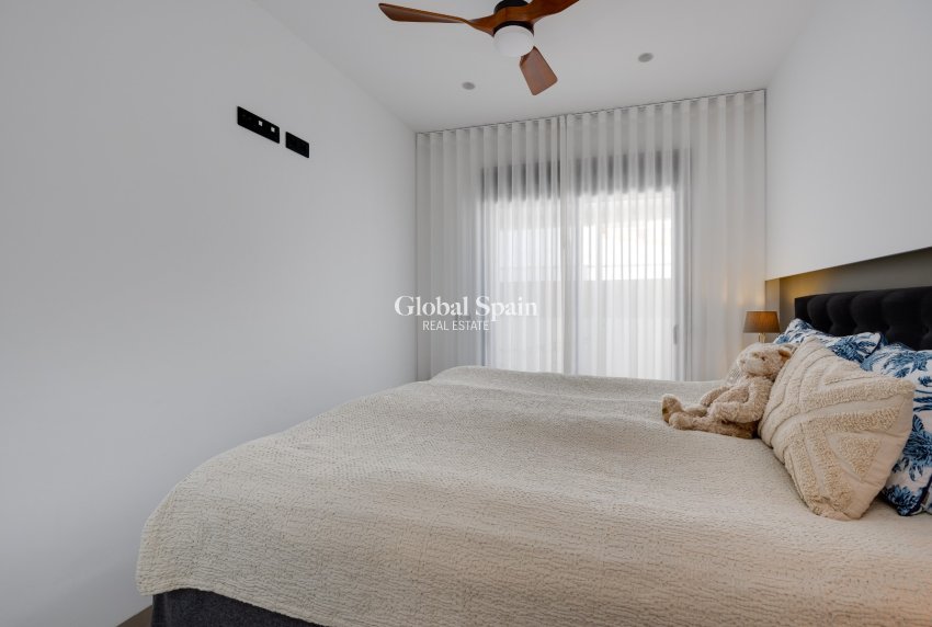 Resale - APARTMENT -
PILAR DE LA HORADADA - Costa Blanca