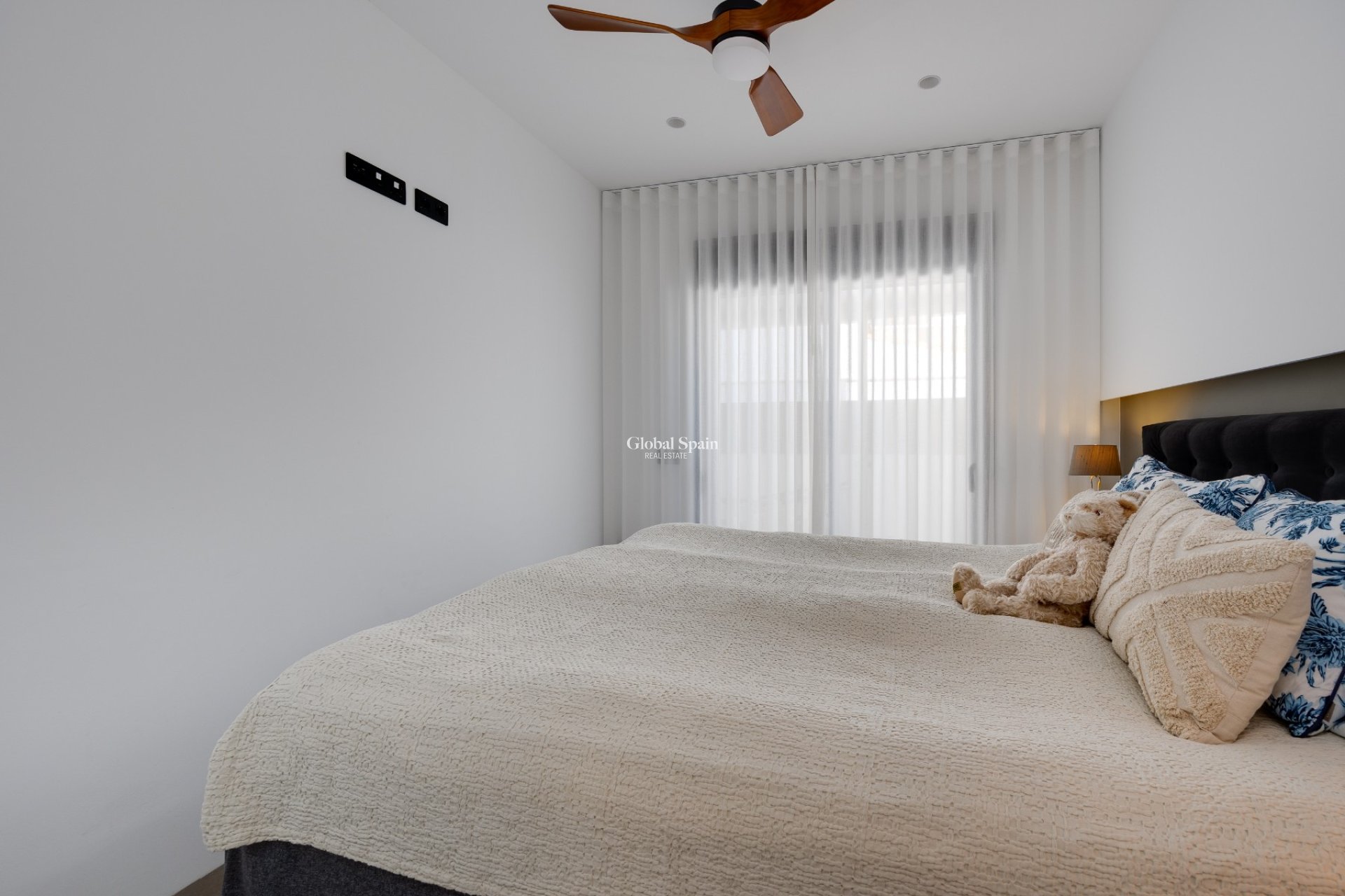 Resale - APARTMENT -
PILAR DE LA HORADADA - Costa Blanca