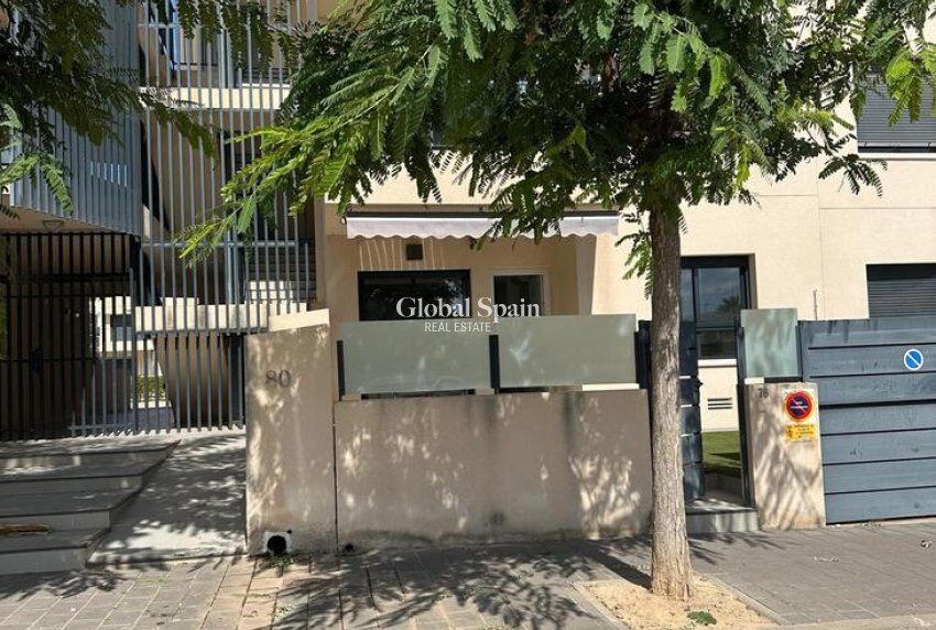 Resale - APARTMENT -
PILAR DE LA HORADADA - Costa Blanca