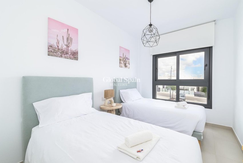 Resale - APARTMENT -
PILAR DE LA HORADADA - Costa Blanca