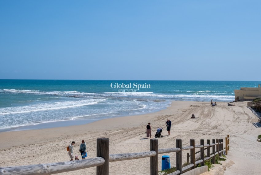 Resale - APARTMENT -
PILAR DE LA HORADADA - Costa Blanca