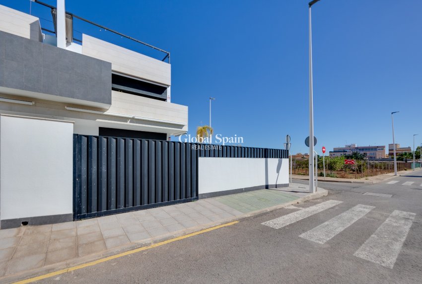 Resale - APARTMENT -
PILAR DE LA HORADADA - Costa Blanca
