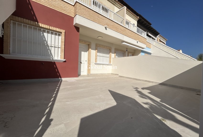 Resale - APARTMENT -
PILAR DE LA HORADADA - Costa Blanca