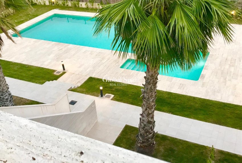 Resale - APARTMENT -
PILAR DE LA HORADADA - Costa Blanca