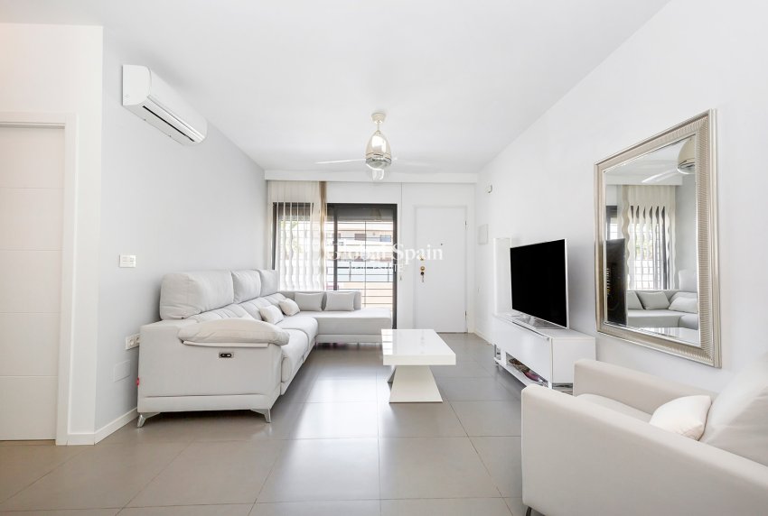 Resale - APARTMENT -
PILAR DE LA HORADADA - Costa Blanca