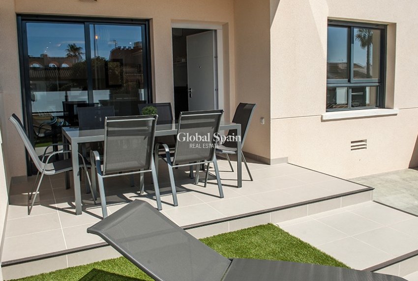 Resale - APARTMENT -
PILAR DE LA HORADADA - Costa Blanca