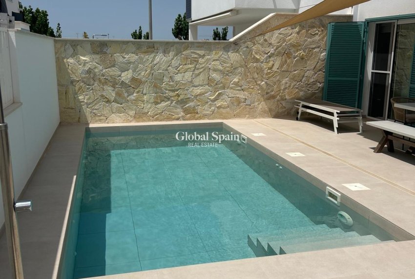 Resale - APARTMENT -
PILAR DE LA HORADADA - El Mojón