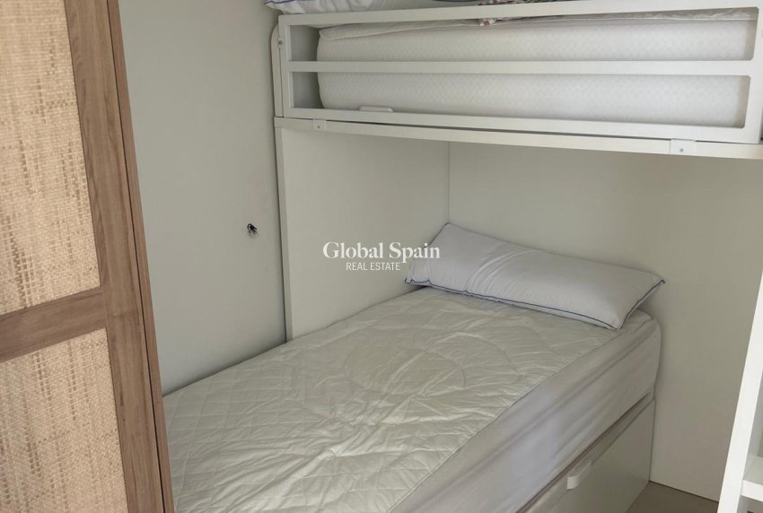 Resale - APARTMENT -
PILAR DE LA HORADADA - El Mojón