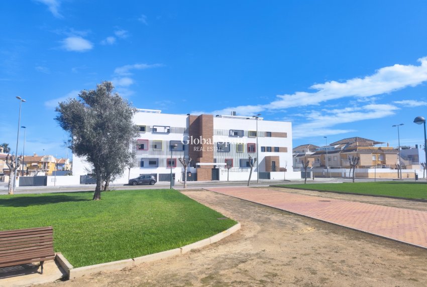 Resale - APARTMENT -
PILAR DE LA HORADADA - El Mojón
