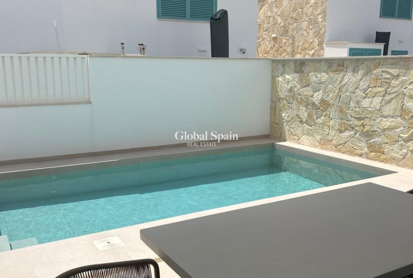 Resale - APARTMENT -
PILAR DE LA HORADADA - El Mojón