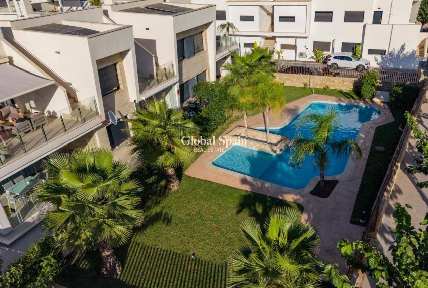Resale - APARTMENT -
PILAR DE LA HORADADA - La Torre de la Horadada