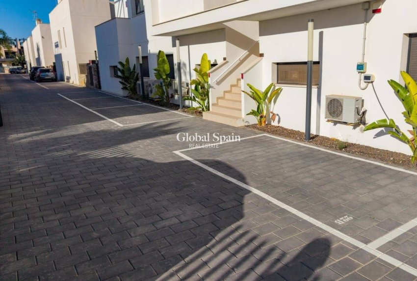 Resale - APARTMENT -
PILAR DE LA HORADADA - La Torre de la Horadada
