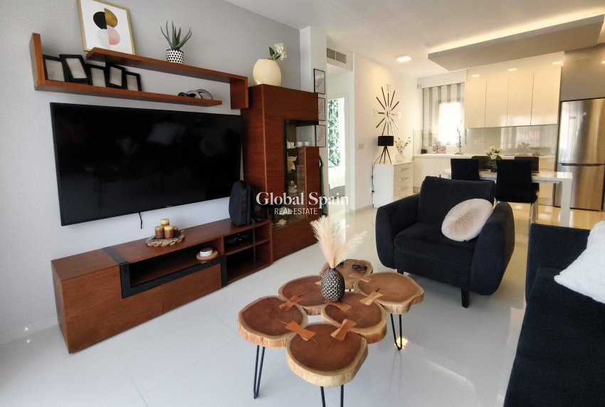 Resale - APARTMENT -
PILAR DE LA HORADADA - La Torre de la Horadada