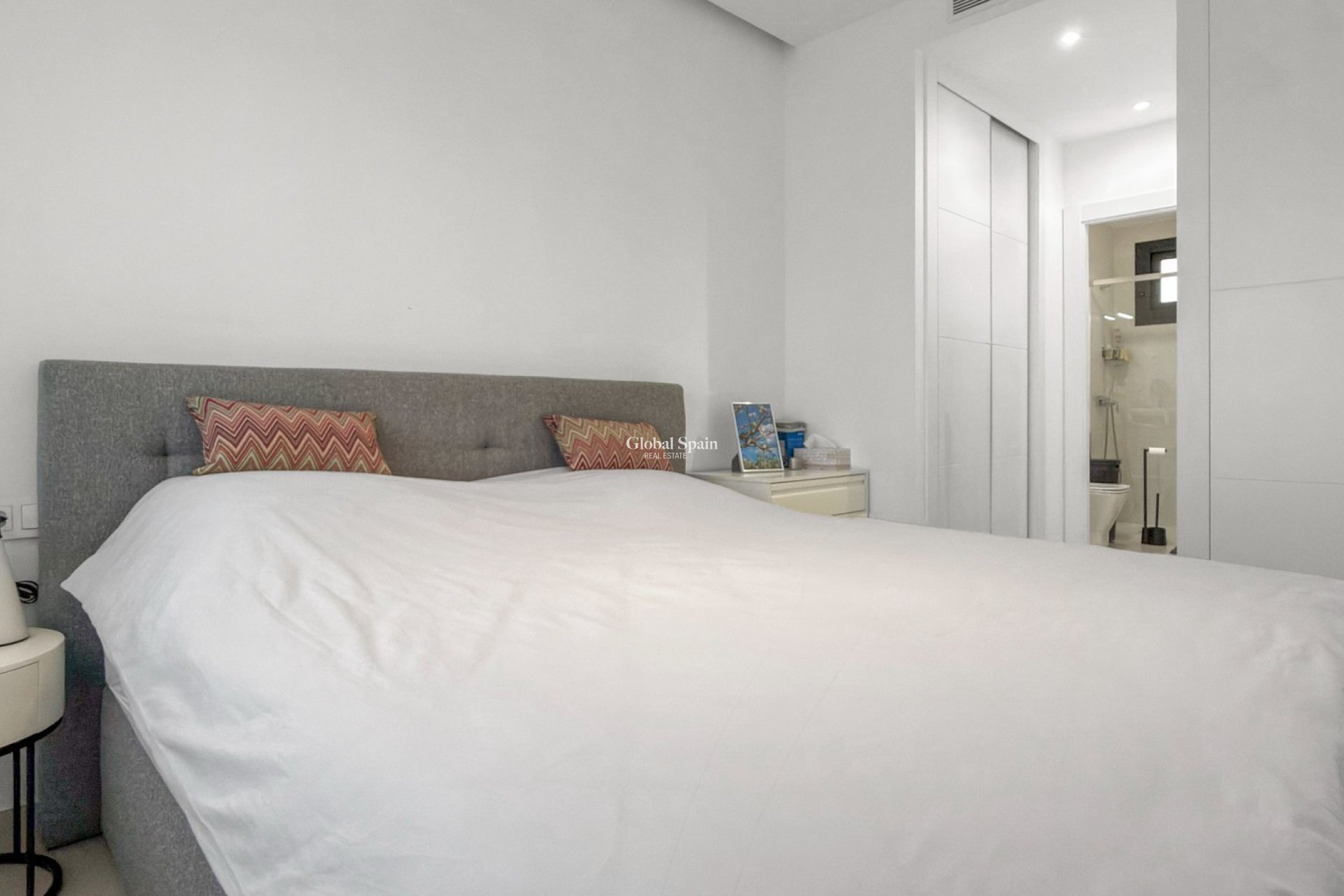 Resale - APARTMENT -
PILAR DE LA HORADADA - Lo Romero Golf