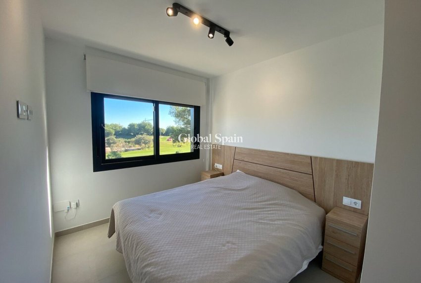 Resale - APARTMENT -
PILAR DE LA HORADADA - Lo Romero Golf