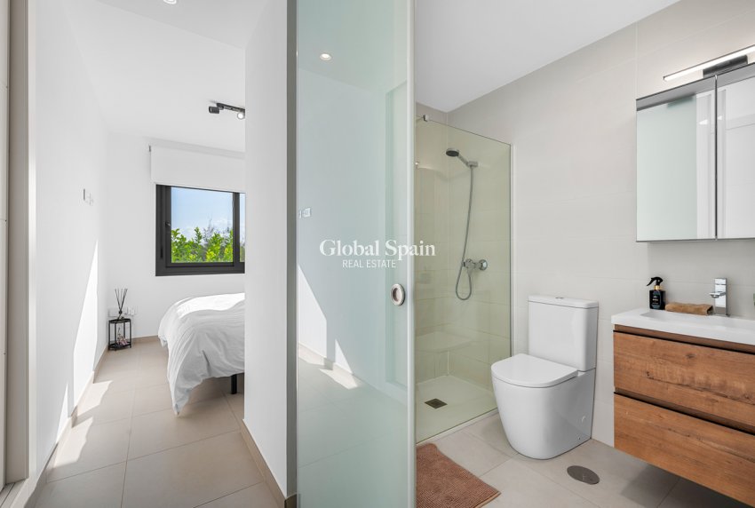 Resale - APARTMENT -
PILAR DE LA HORADADA - Lo Romero Golf