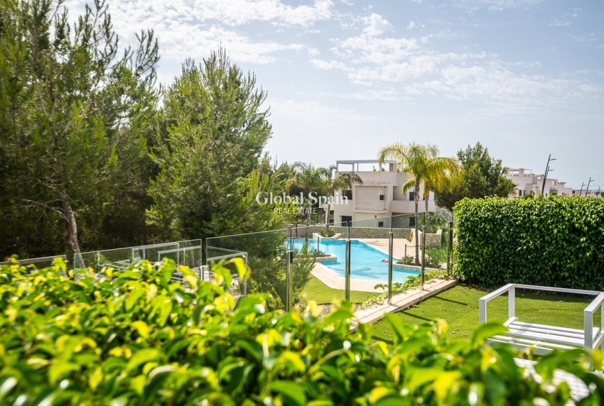 Resale - Apartment -
PILAR DE LA HORADADA - Lo Romero Golf