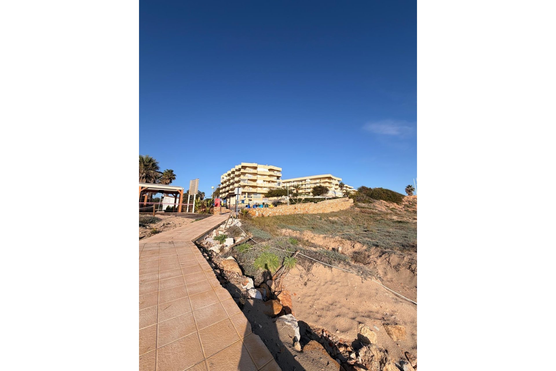 Resale - APARTMENT -
PILAR DE LA HORADADA - MIL PALMERAS 