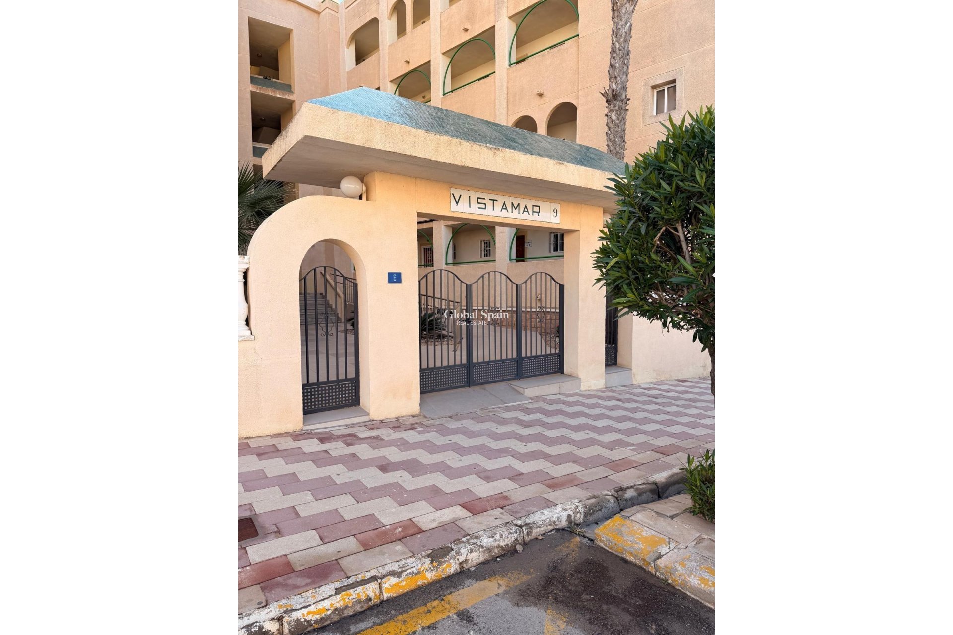 Resale - APARTMENT -
PILAR DE LA HORADADA - MIL PALMERAS 