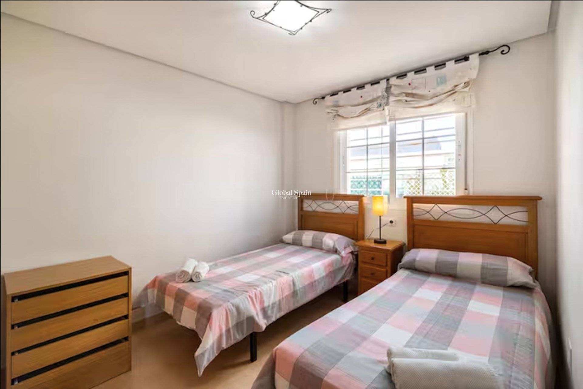 Resale - APARTMENT -
PILAR DE LA HORADADA - MIL PALMERAS 