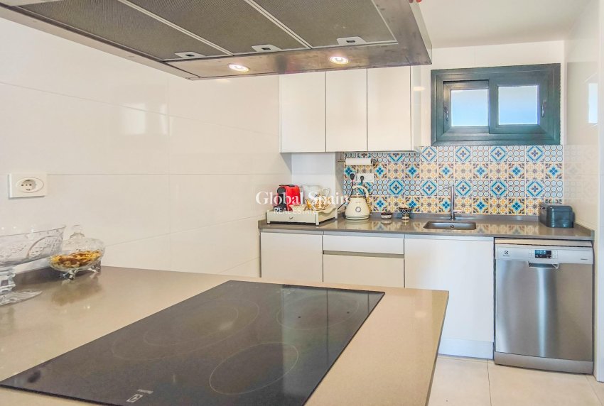 Resale - APARTMENT -
PILAR DE LA HORADADA - MIL PALMERAS 