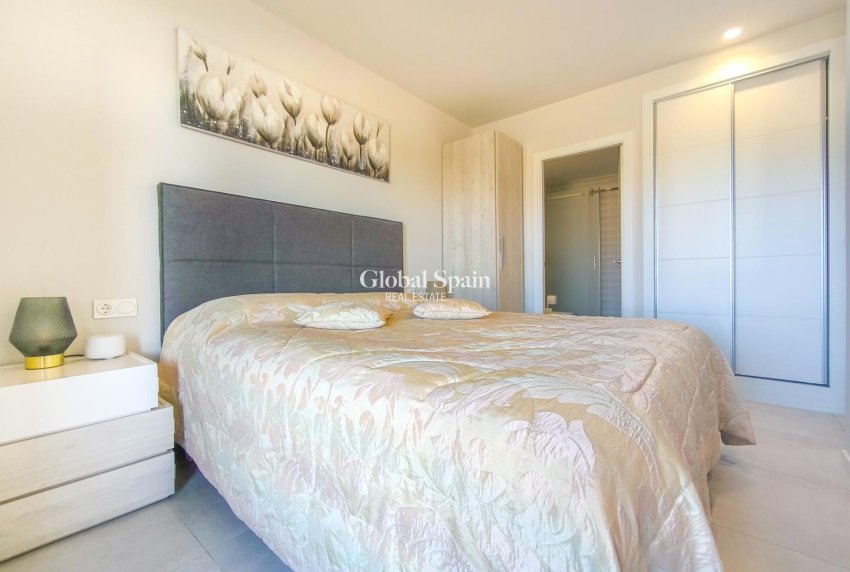 Resale - APARTMENT -
PILAR DE LA HORADADA - MIL PALMERAS 