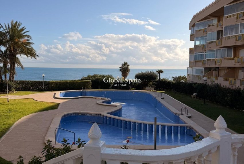 Resale - APARTMENT -
PILAR DE LA HORADADA - MIL PALMERAS 