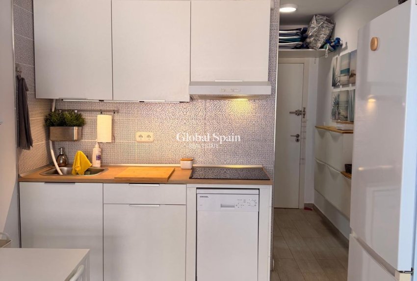 Resale - APARTMENT -
PILAR DE LA HORADADA - MIL PALMERAS 