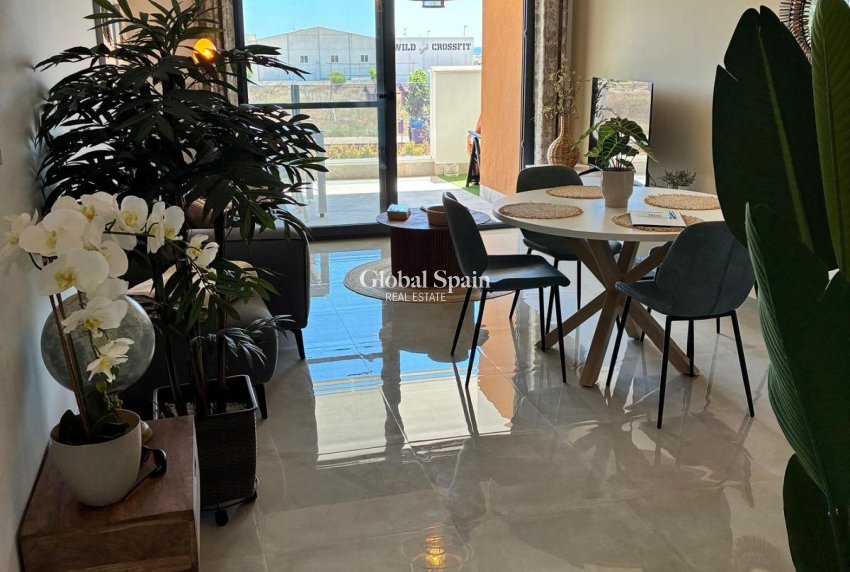 Resale - APARTMENT -
PILAR DE LA HORADADA - Pilar de la Horadada