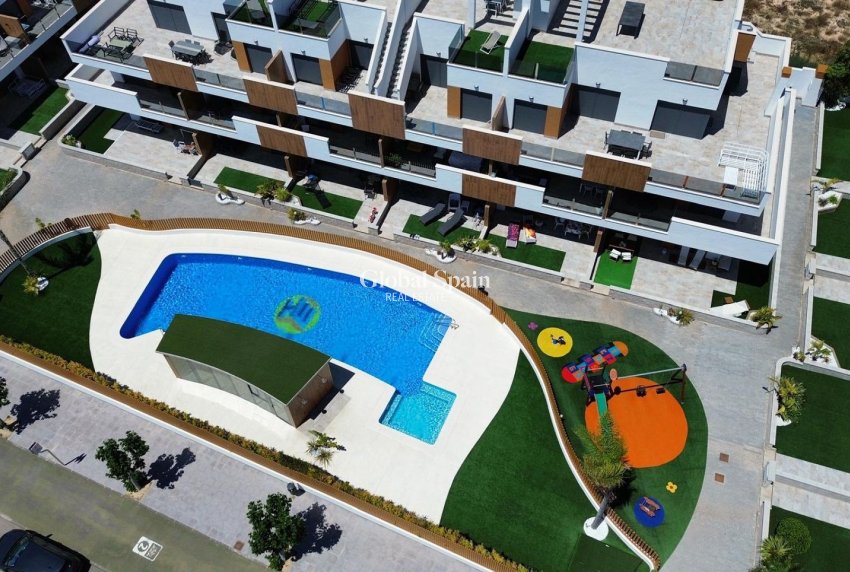 Resale - APARTMENT -
PILAR DE LA HORADADA - Pilar de la Horadada