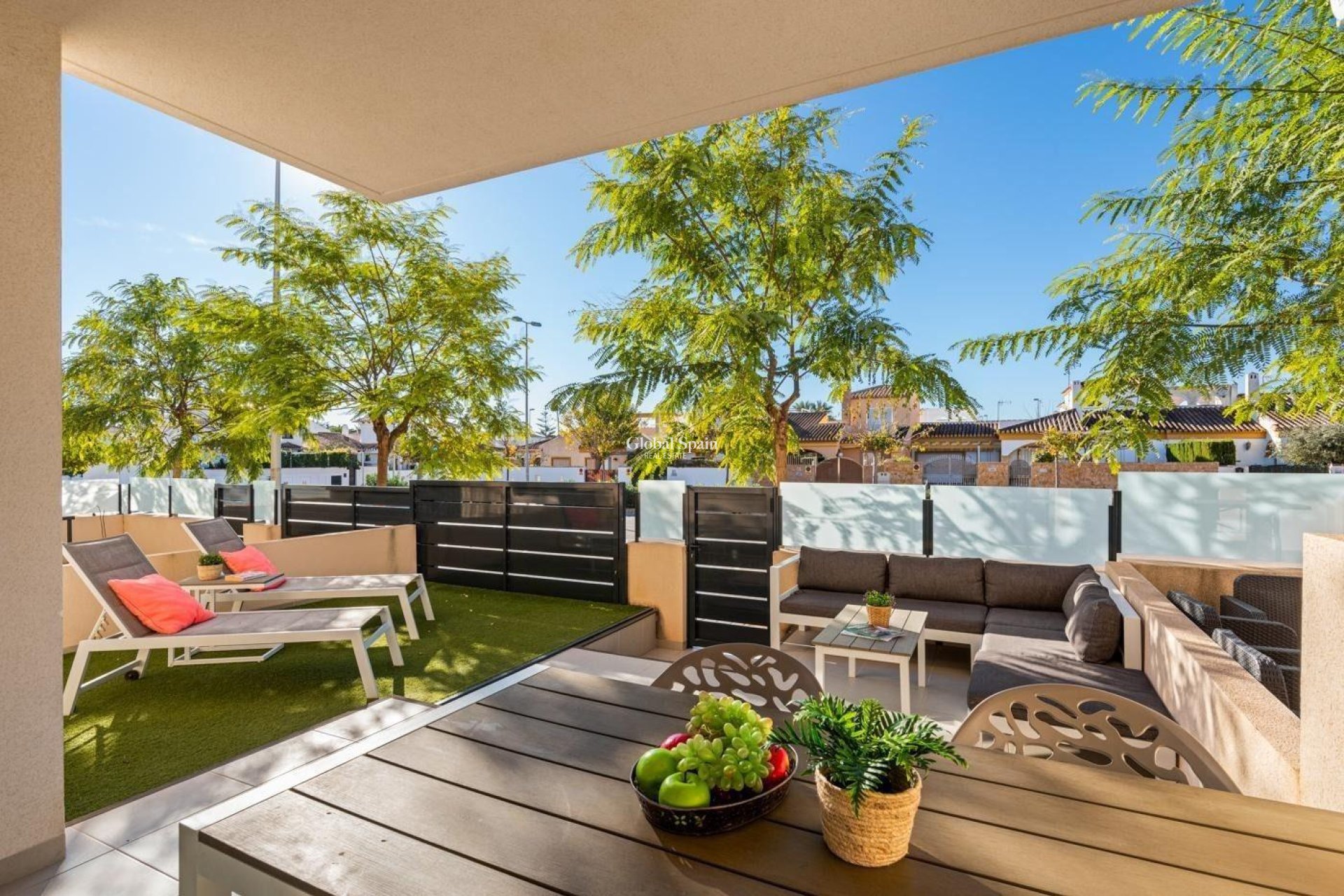 Resale - APARTMENT -
PILAR DE LA HORADADA - PUEBLO LATINO