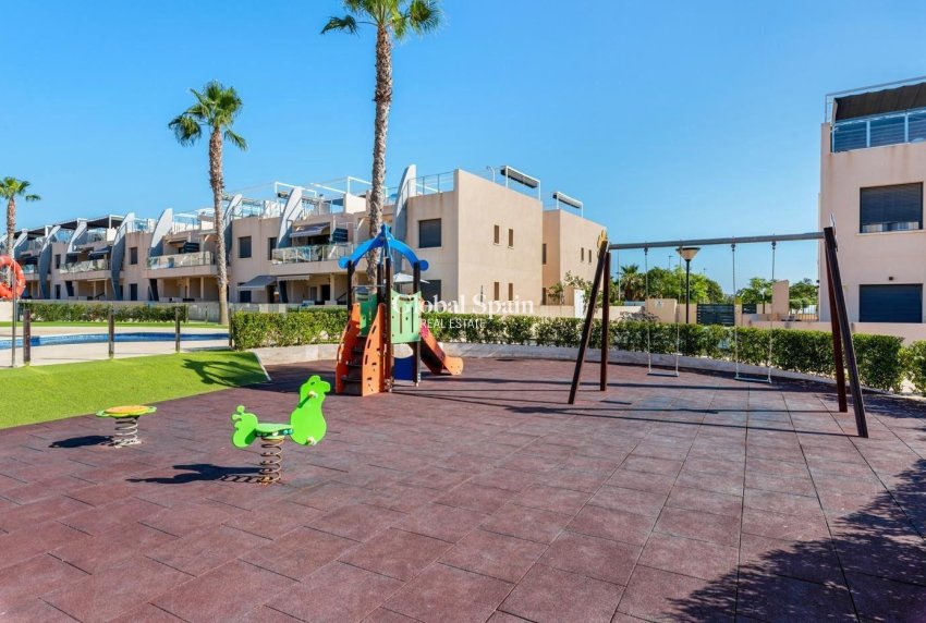 Resale - APARTMENT -
PILAR DE LA HORADADA - PUEBLO LATINO