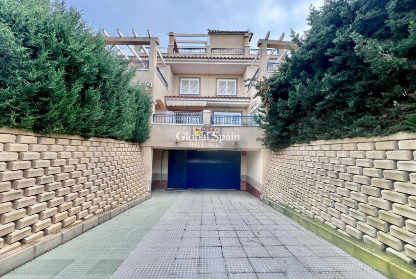 Resale - APARTMENT -
PILAR DE LA HORADADA - RioMar