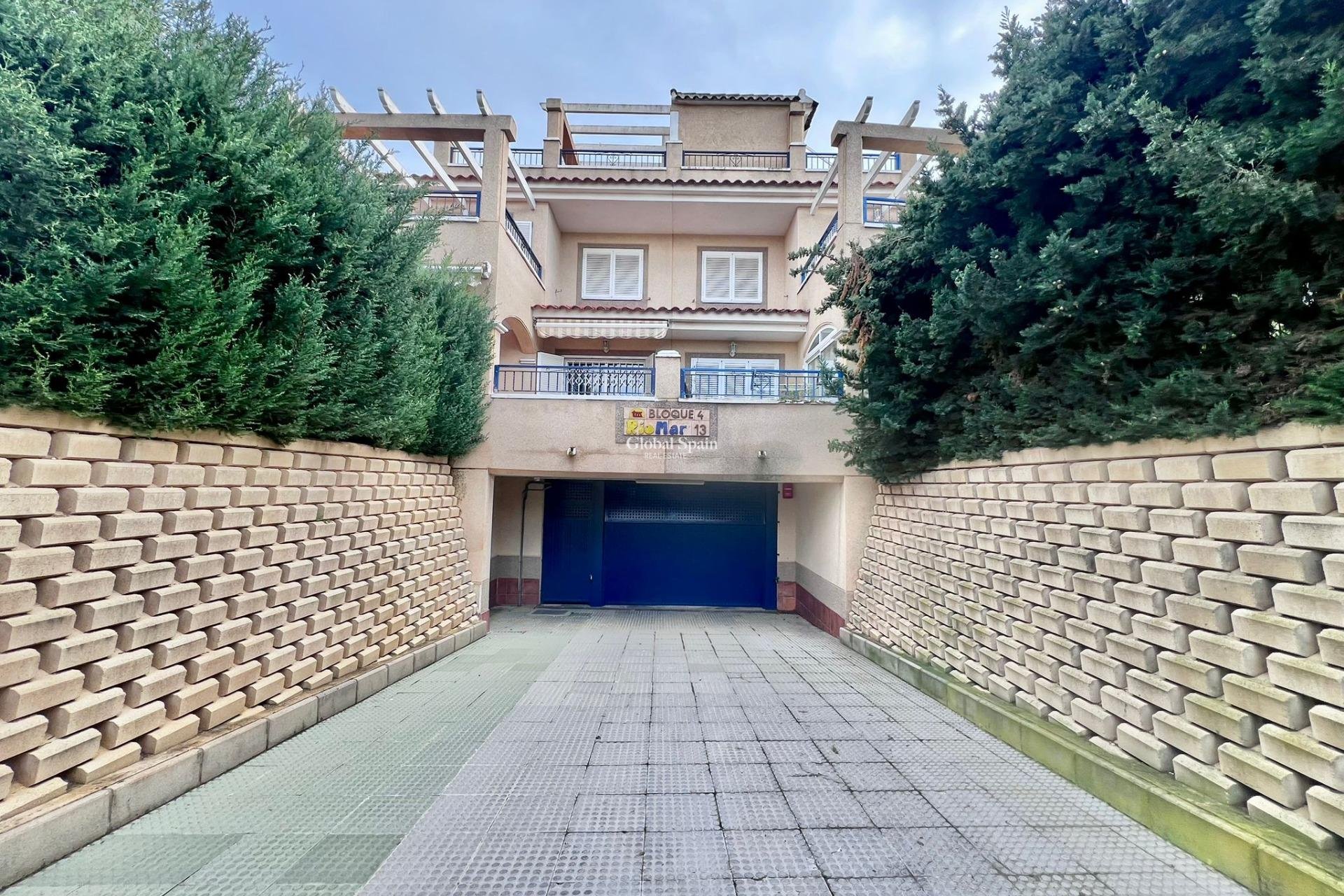 Resale - APARTMENT -
PILAR DE LA HORADADA - RioMar