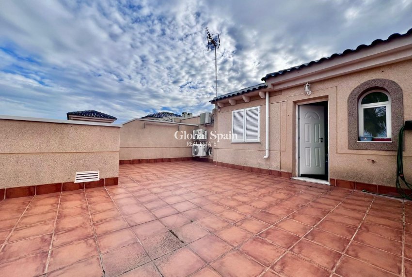 Resale - APARTMENT -
PILAR DE LA HORADADA - RioMar