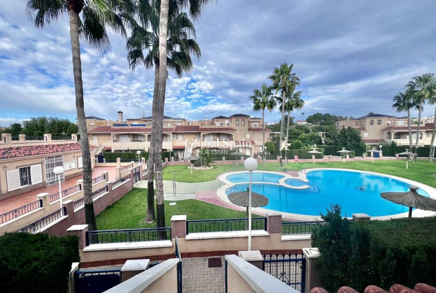 Resale - APARTMENT -
PILAR DE LA HORADADA - RioMar