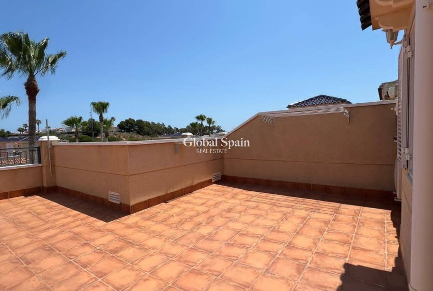 Resale - APARTMENT -
PILAR DE LA HORADADA - RioMar