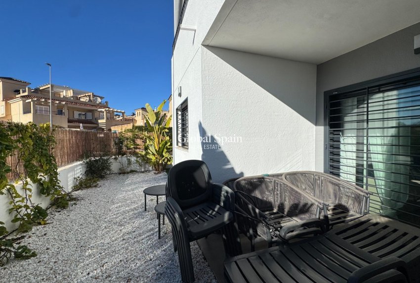 Resale - APARTMENT -
PILAR DE LA HORADADA - RioMar