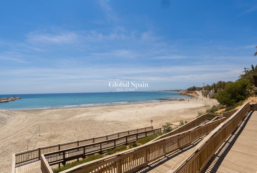 Resale - APARTMENT -
PILAR DE LA HORADADA - Torre de la Horadada